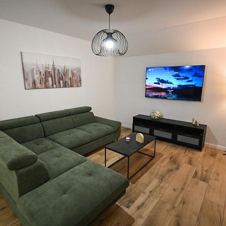 פוסדריה Veliki Apartman Petra מראה חיצוני תמונה