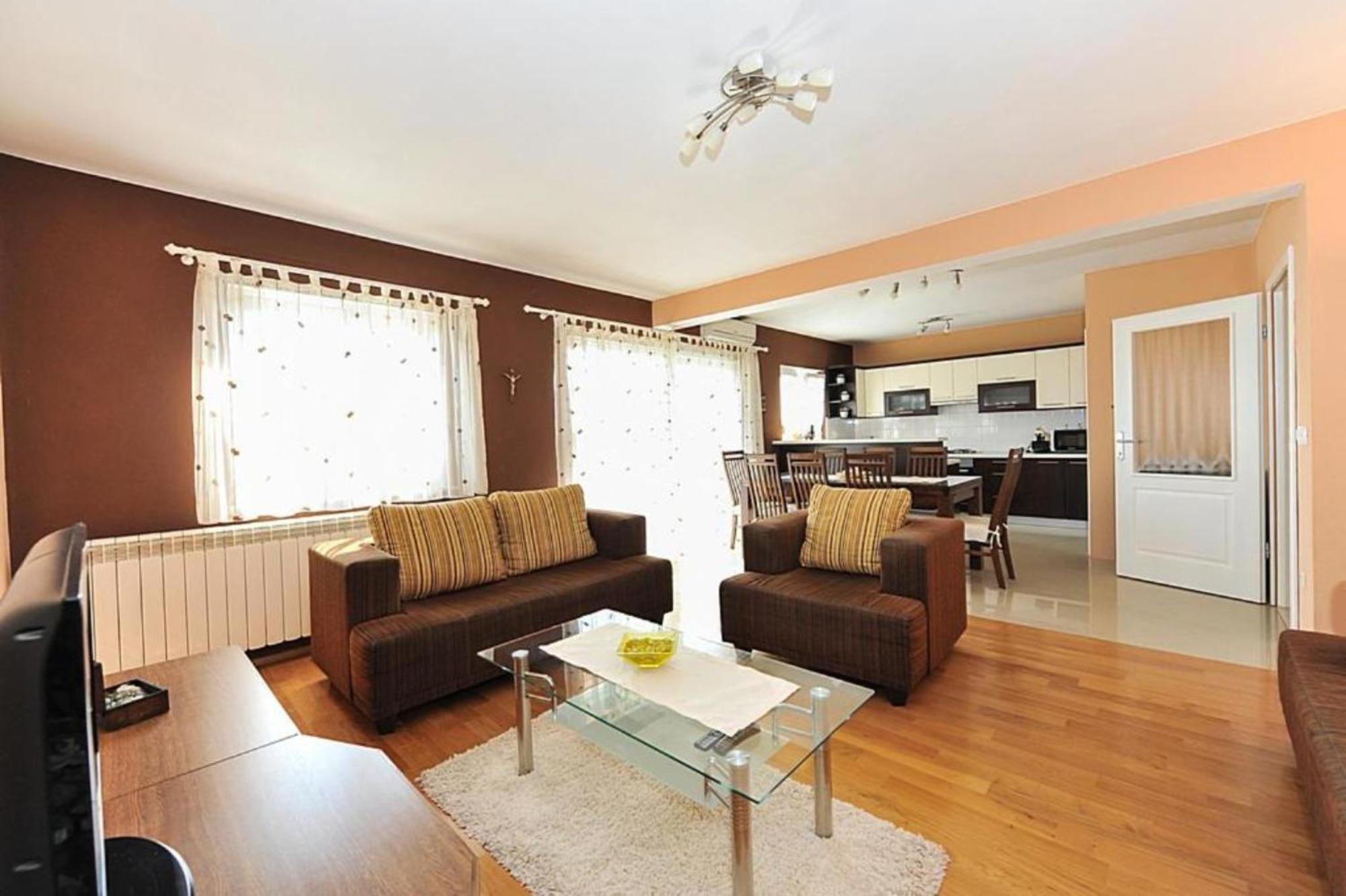 פוסדריה Veliki Apartman Petra מראה חיצוני תמונה