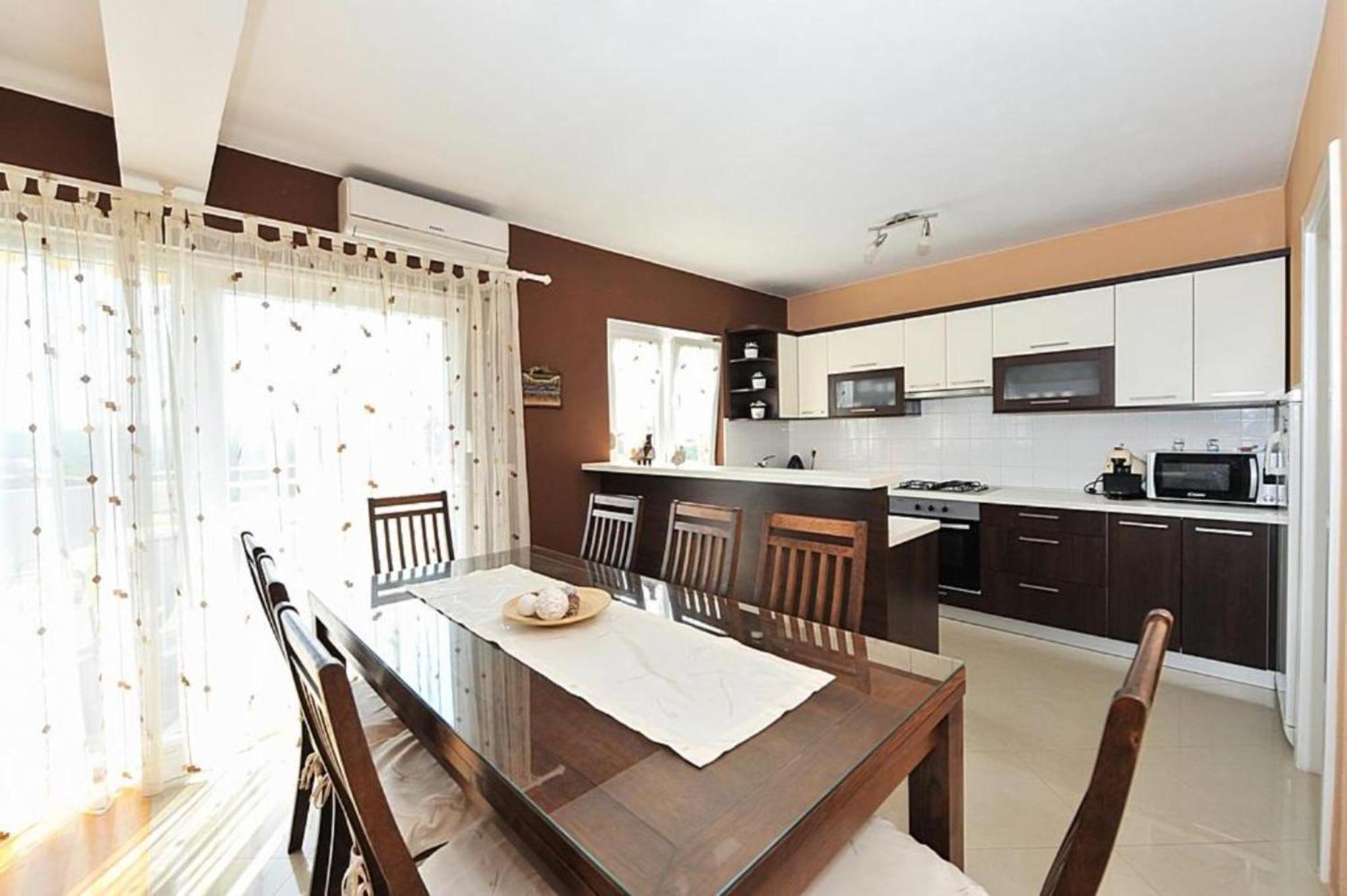 פוסדריה Veliki Apartman Petra מראה חיצוני תמונה